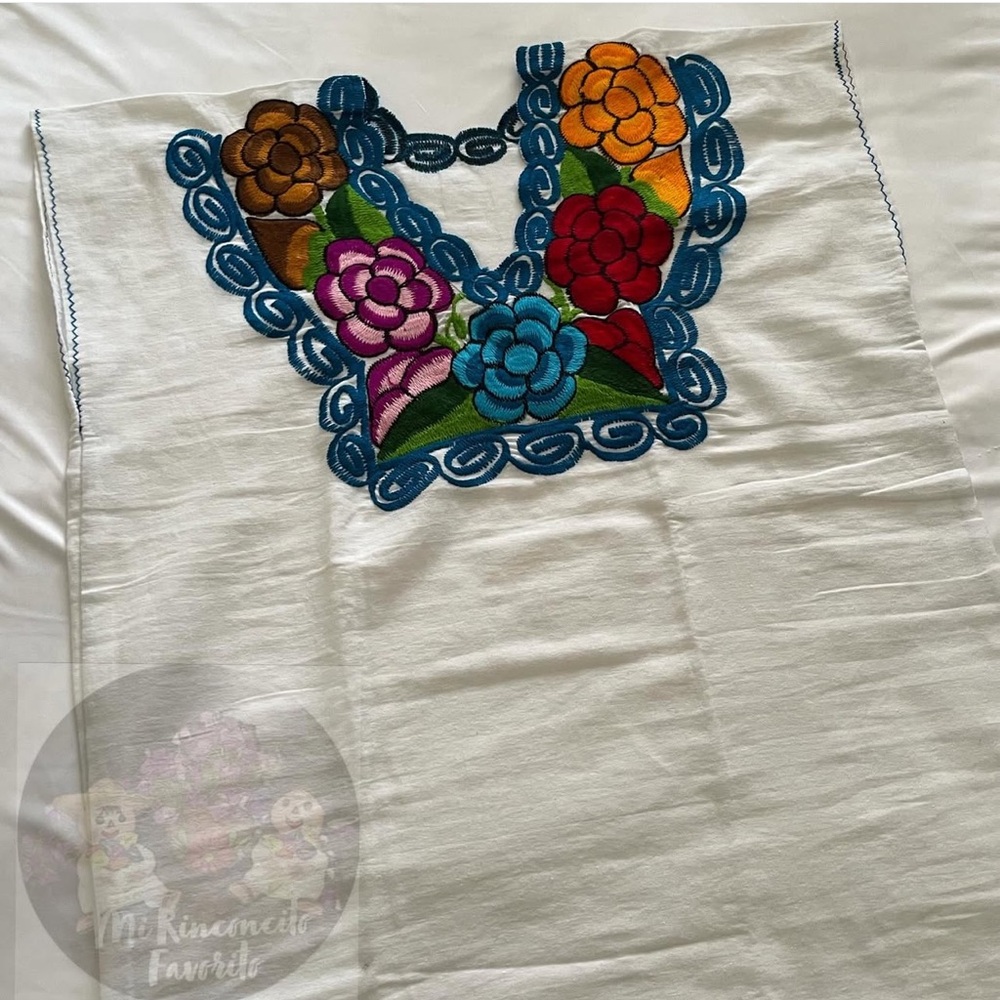 NWOT Embroidered Mexican Blouse